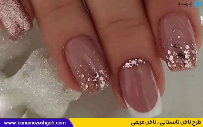 ناخن مربعی